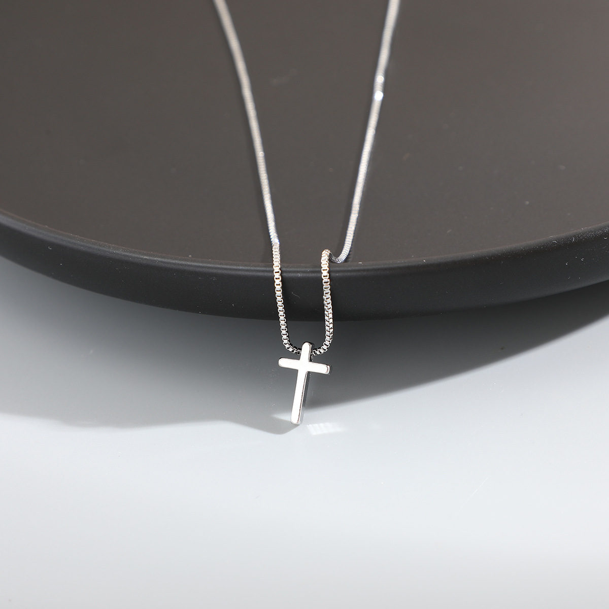 Dainty Cross Necklace Gold Silver - Image 3